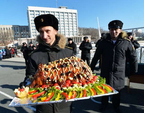 Ceremonial greetings for Pacific Fleet ships