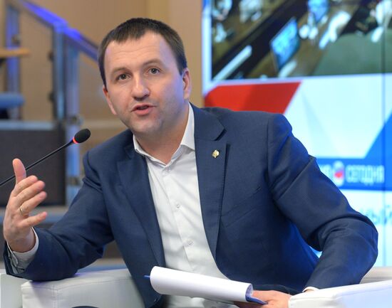 Panel discussion with Education and Science Ministry administration