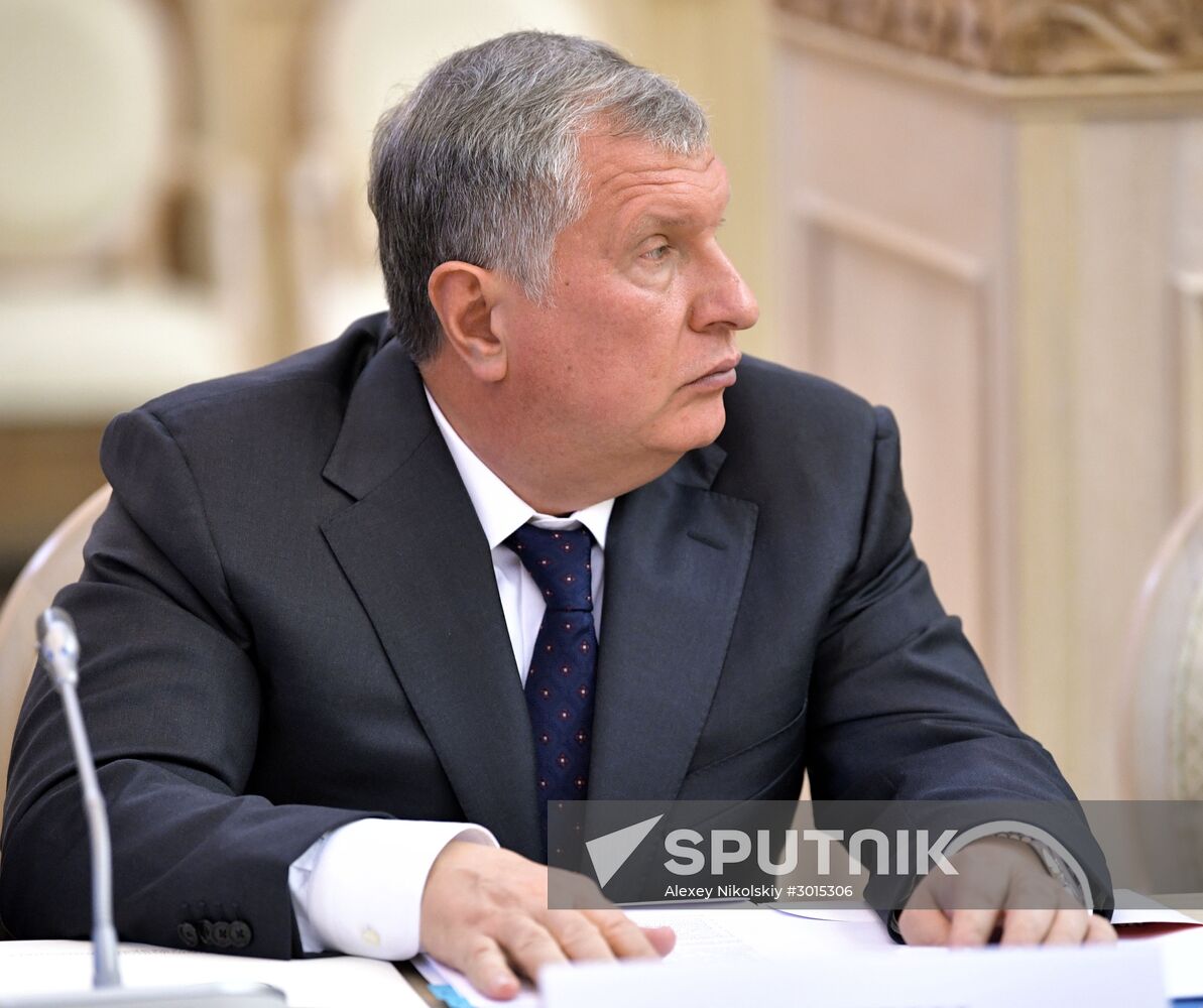 President Vladimir Putin chairs Moscow State University Board of Trustees meeting