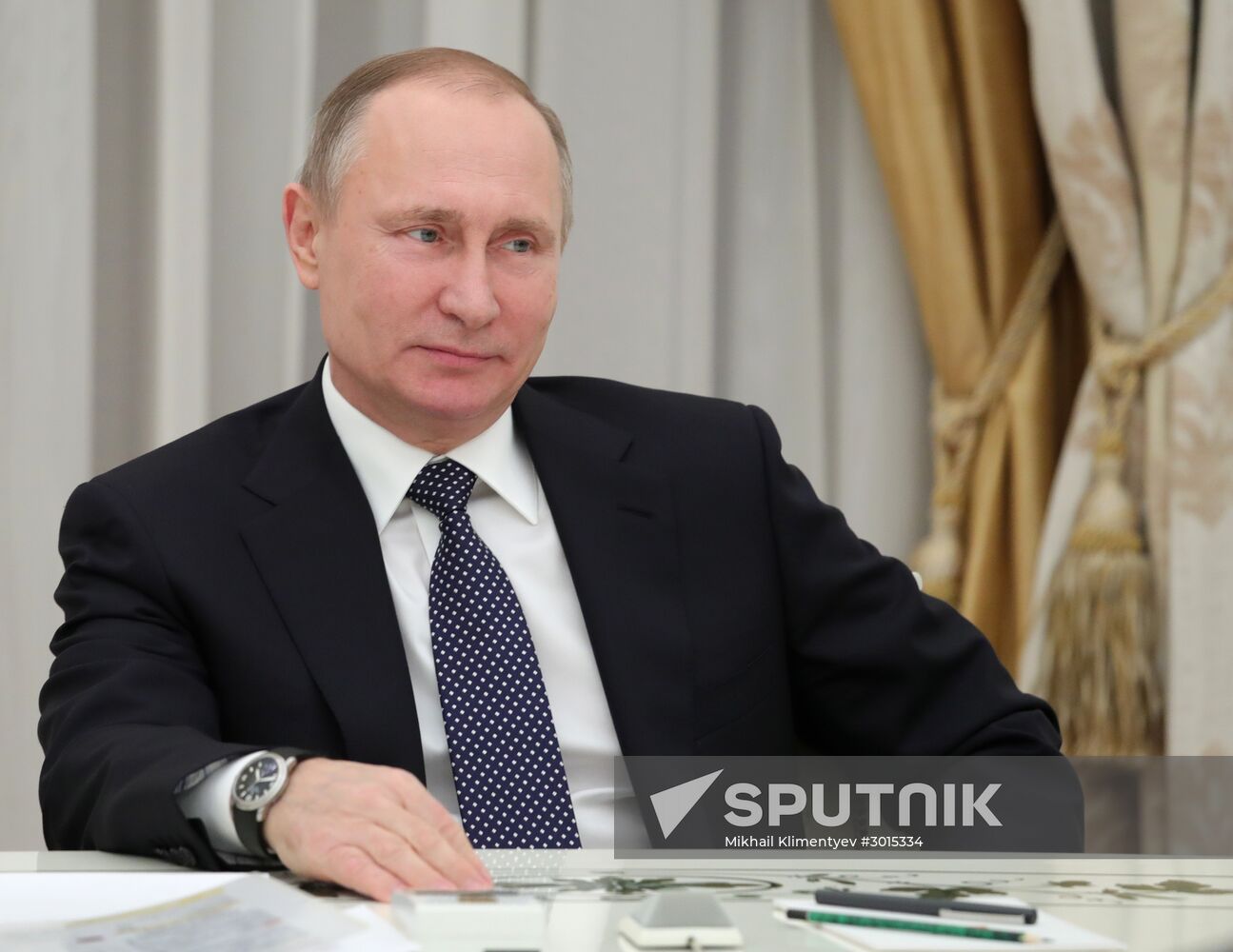 President Vladimir Putin meets with representatives of foreign business circles