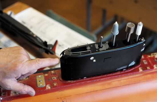 Valentin Gulyayev from Vladivostok builds functional submarine models