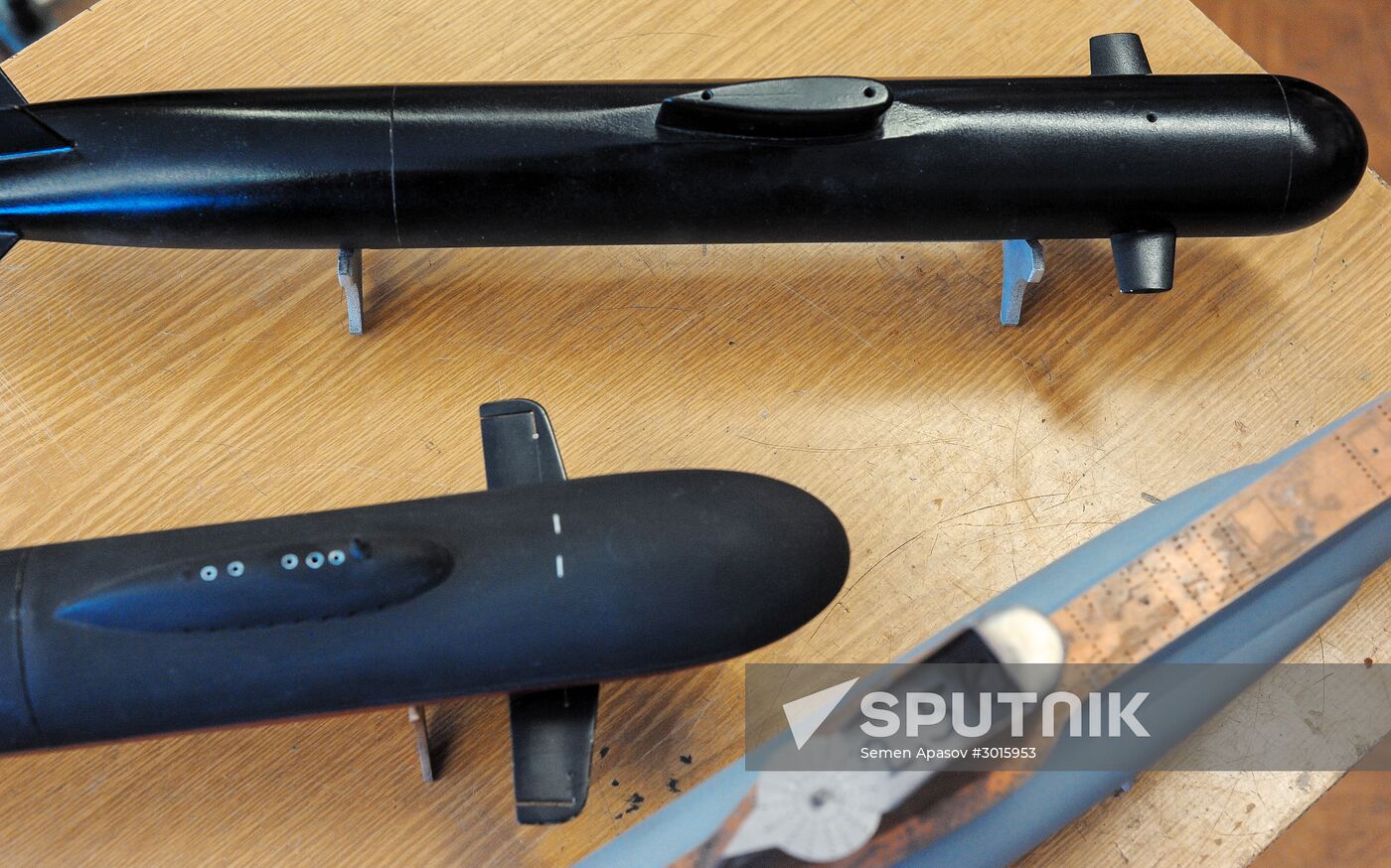 Valentin Gulyayev from Vladivostok builds functional submarine models
