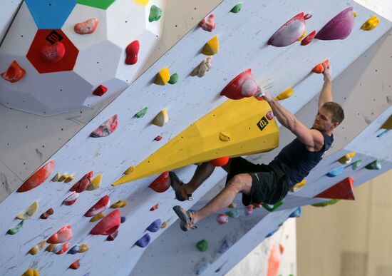 Opening of military climbing wall in Patriot park