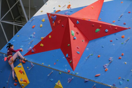 Opening of military climbing wall in Patriot park