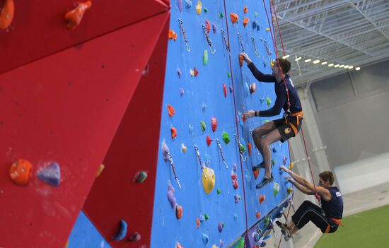 Opening of military climbing wall in Patriot park