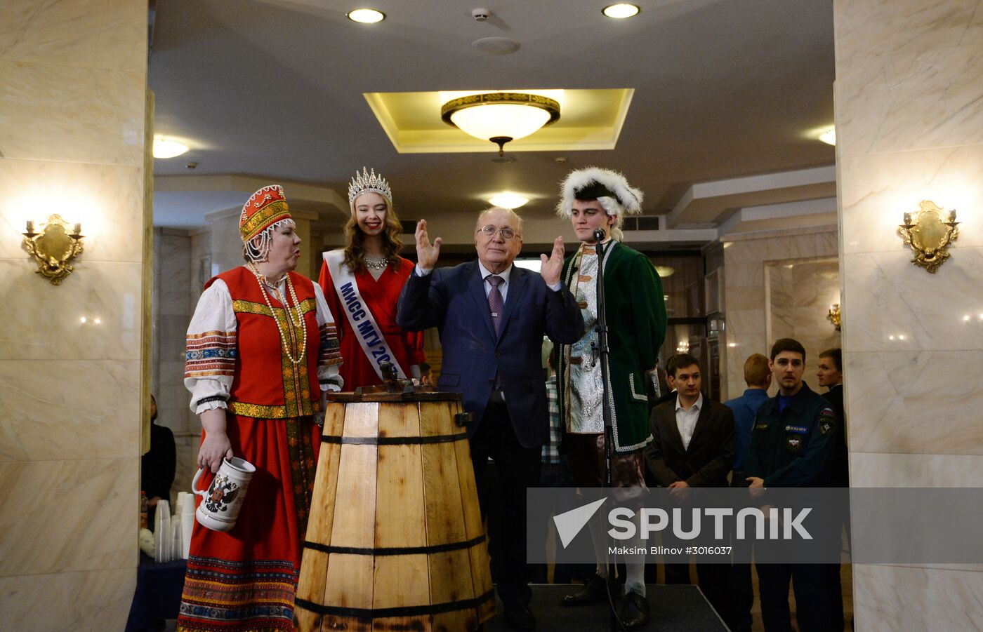 Traditional mead drinking ceremony with President of MSU Viktor Sadovnichy