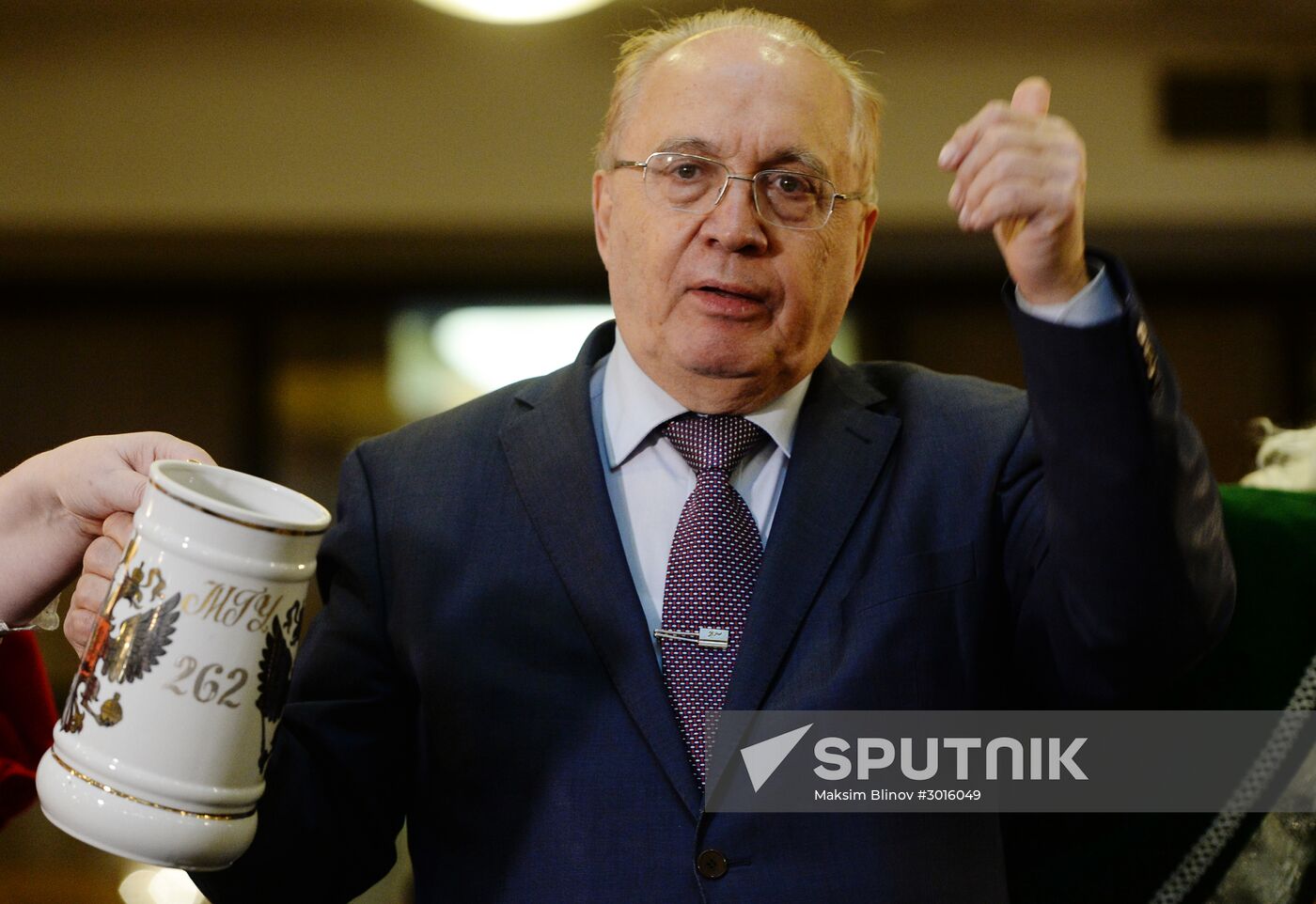 Traditional mead drinking ceremony with President of MSU Viktor Sadovnichy