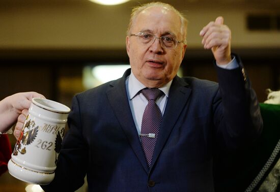 Traditional mead drinking ceremony with President of MSU Viktor Sadovnichy