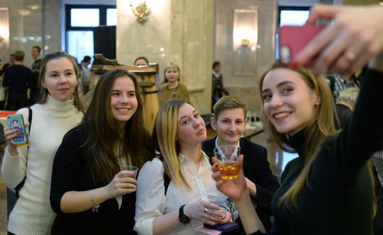 Traditional mead drinking ceremony with President of MSU Viktor Sadovnichy