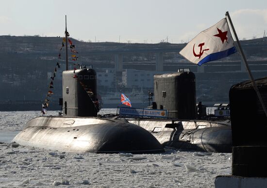 The diesel submarine Komsomolsk-on-Amur returns to Pacific Fleet