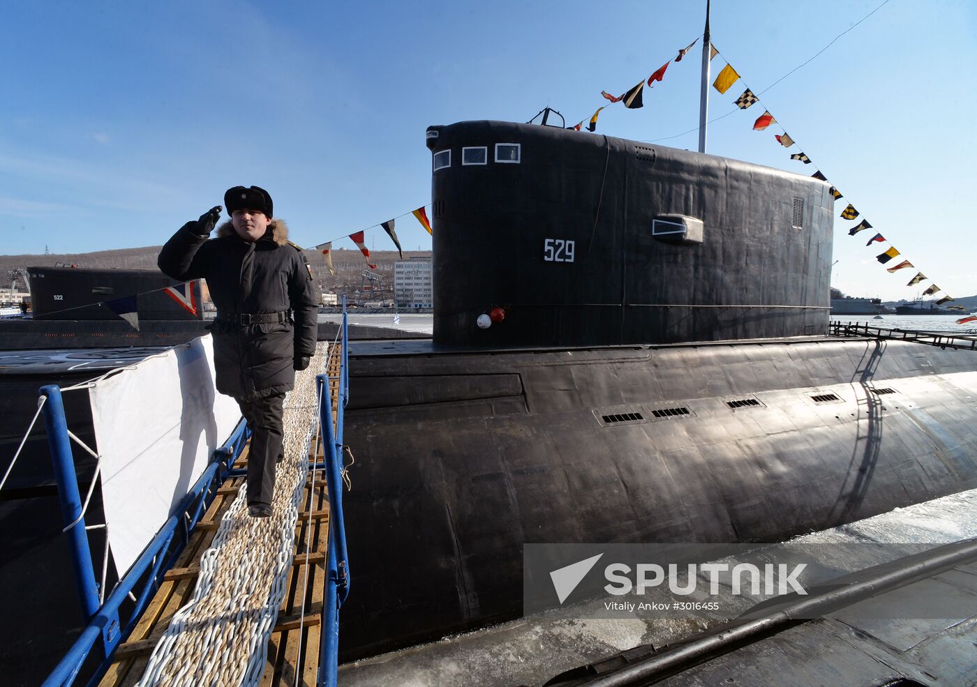 The diesel submarine Komsomolsk-on-Amur returns to Pacific Fleet