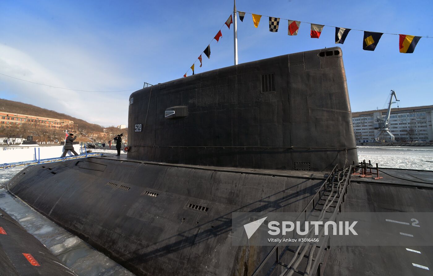 The diesel submarine Komsomolsk-on-Amur returns to Pacific Fleet