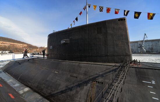 The diesel submarine Komsomolsk-on-Amur returns to Pacific Fleet
