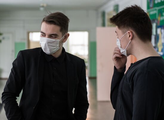 Omsk schools close during flu epidemic