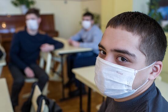 Omsk schools closed for flu