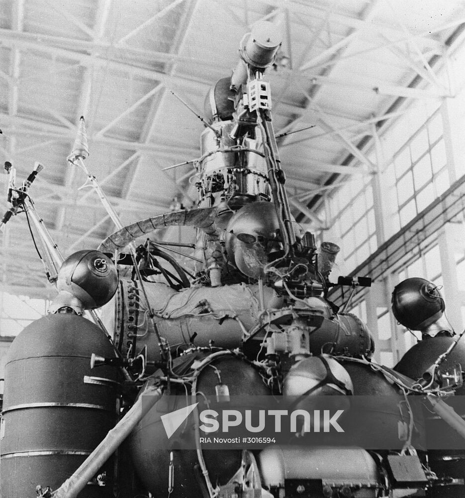 Luna 16 Soviet unmanned interplanetary spacecraft