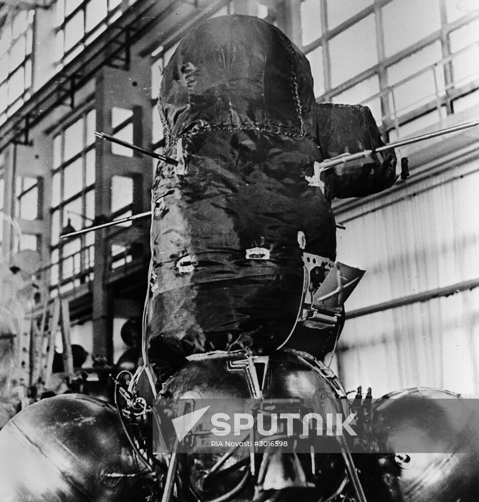 Luna 16 Soviet unmanned interplanetary spacecraft