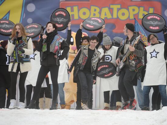 Homemade sled race on Vorobyovy Hills