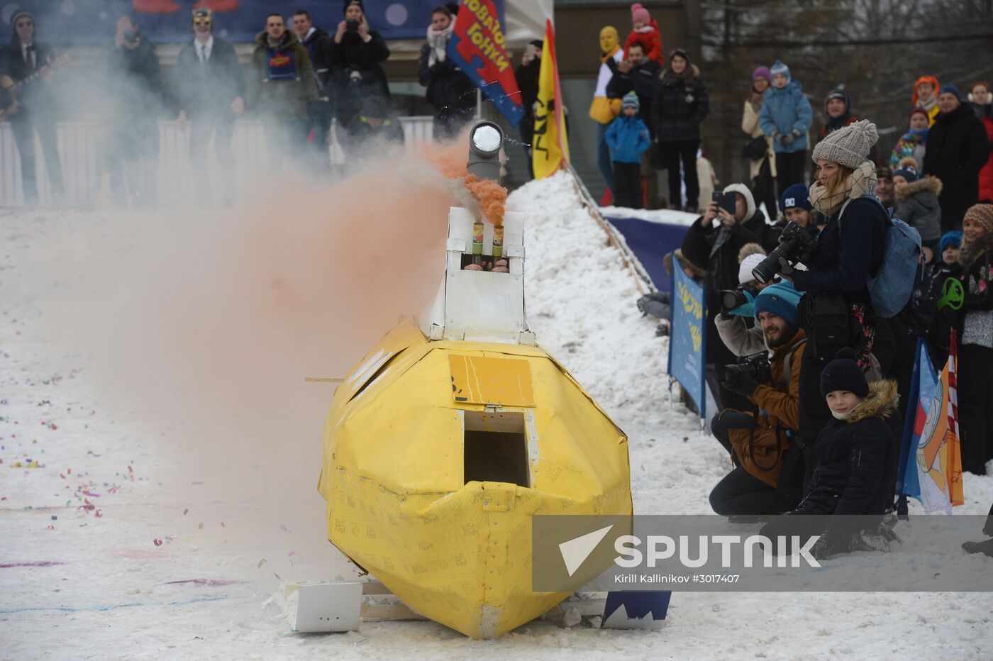Homemade sled race on Vorobyovy Hills