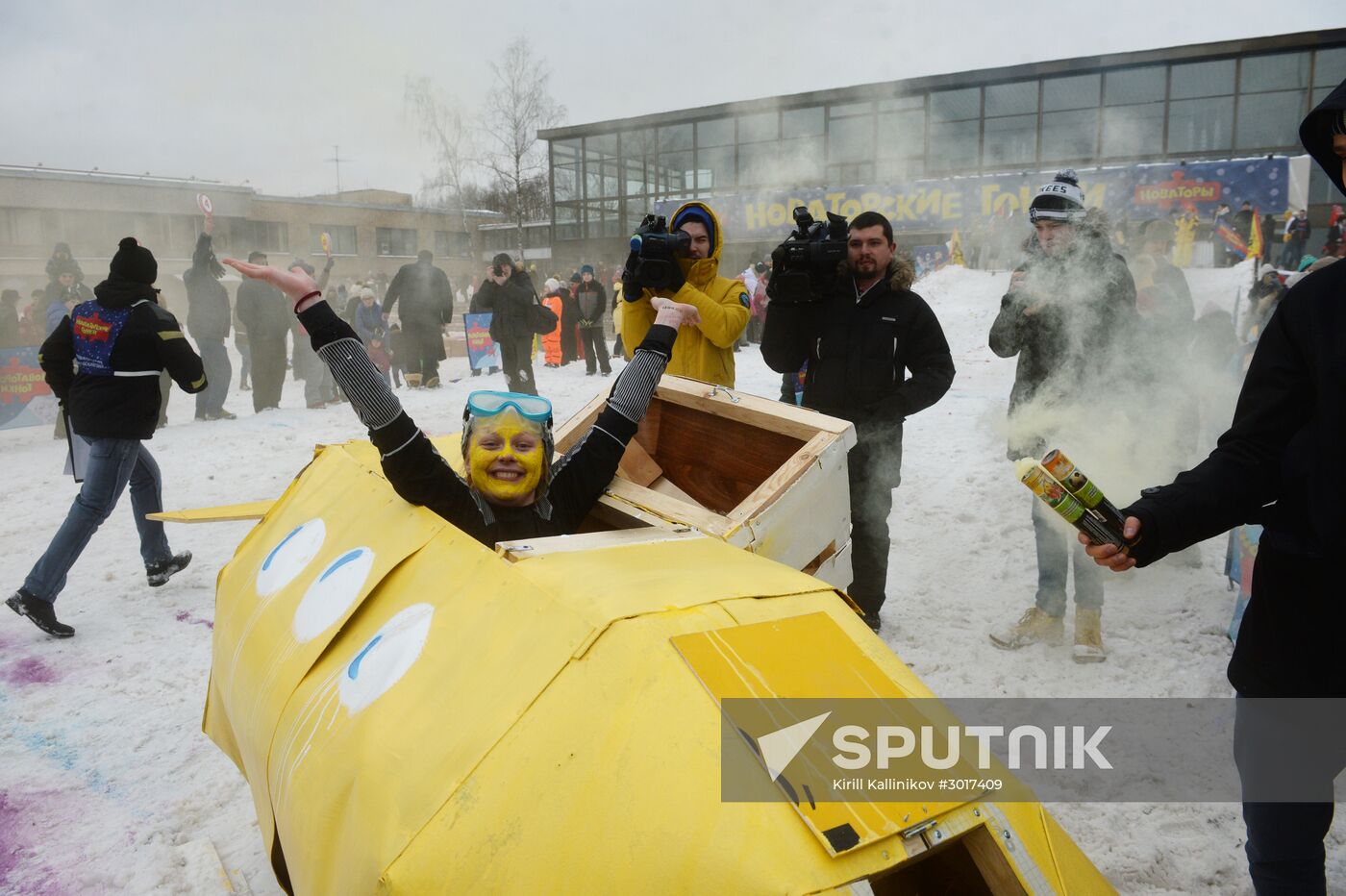 Homemade sled race on Vorobyovy Hills