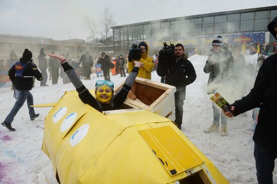 Homemade sled race on Vorobyovy Hills