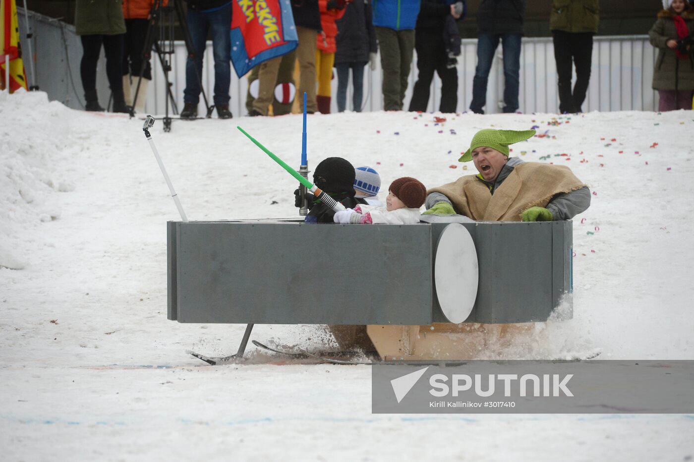 Homemade sled race on Vorobyovy Hills