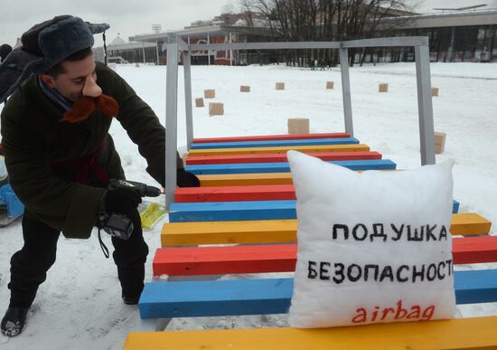 Makeshift sled race at Vorobyovy Hills