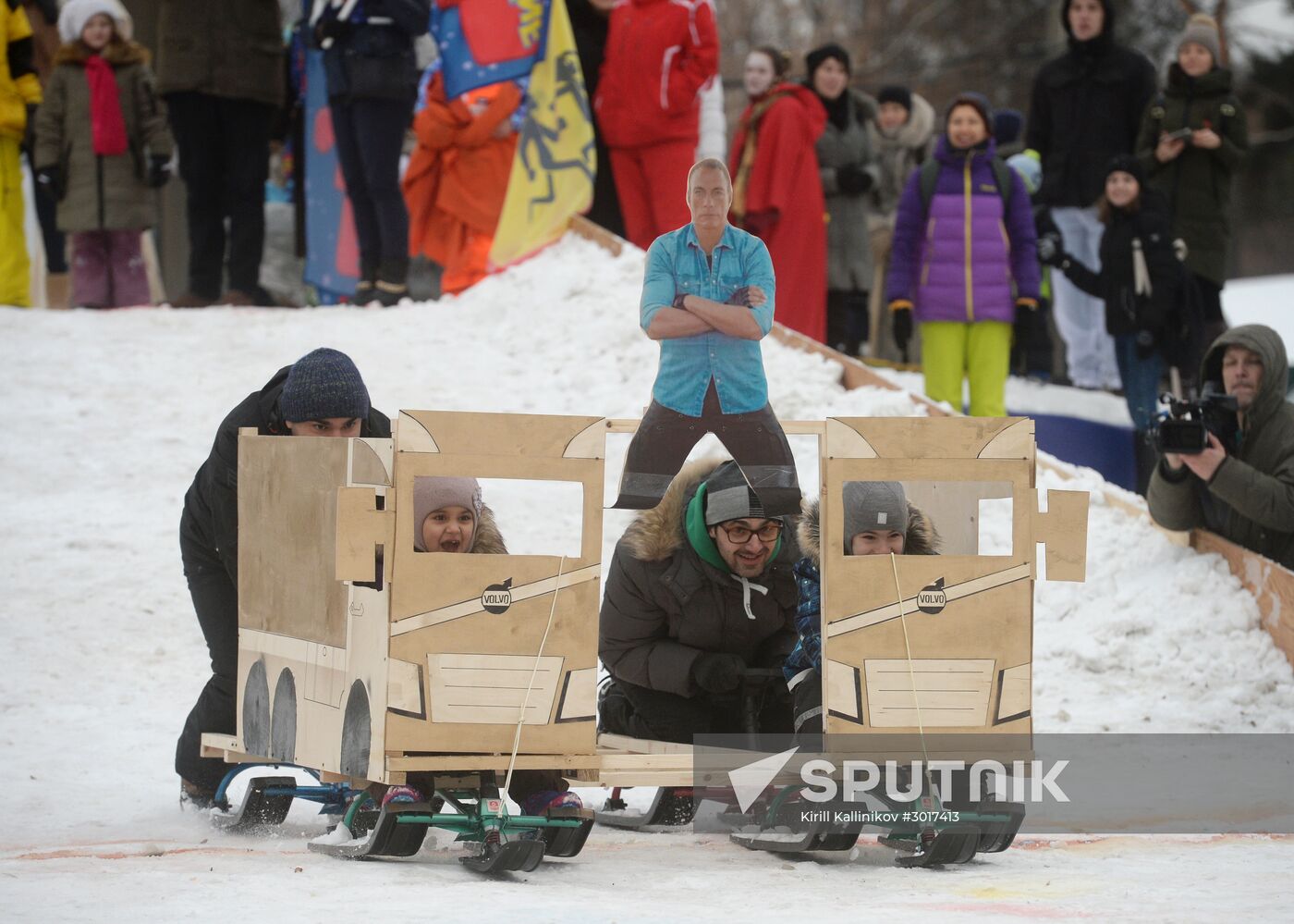 Homemade sled race on Vorobyovy Hills