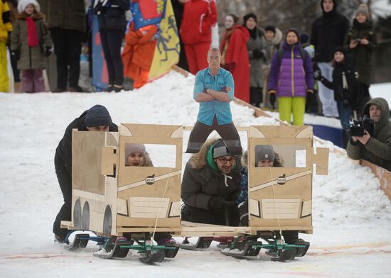 Homemade sled race on Vorobyovy Hills