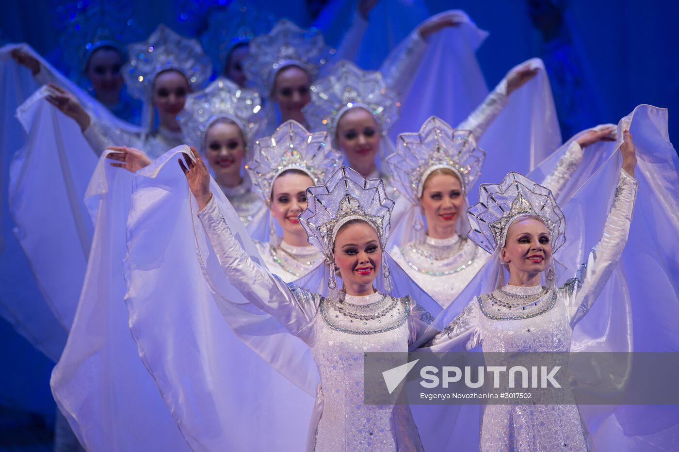 Nadezhda Babkina's Beryozka ensemble