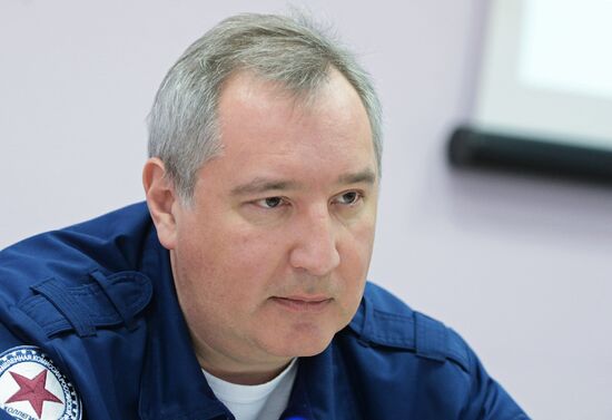 Deputy Prime Minister Dmitry Rogozin visits Voronezh Mechanical Plant and Voronezh Aircraft Plant