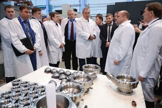 Deputy Prime Minister Dmitry Rogozin visits Voronezh Mechanical Plant and Voronezh Aircraft Plant