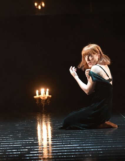 Amphitryon play run-through at Pyotr Fomenko Studio Theater