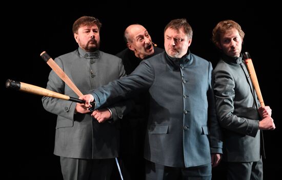 Amphitryon play run-through at Pyotr Fomenko Studio Theater