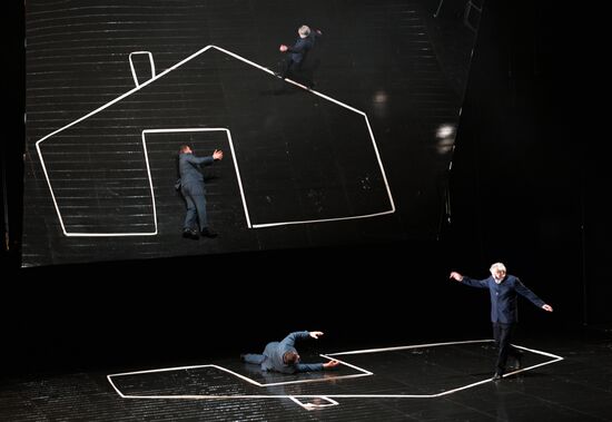 Amphitryon play run-through at Pyotr Fomenko Studio Theater