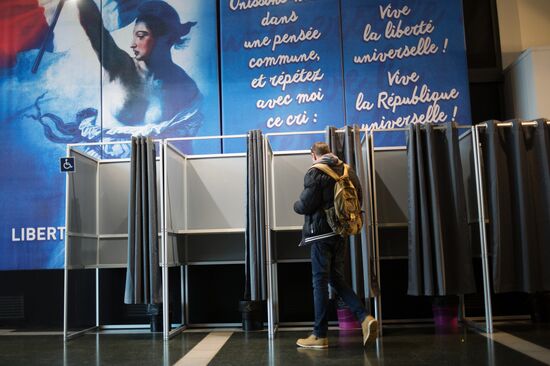 Second round of Socialist Party presidential primary in France