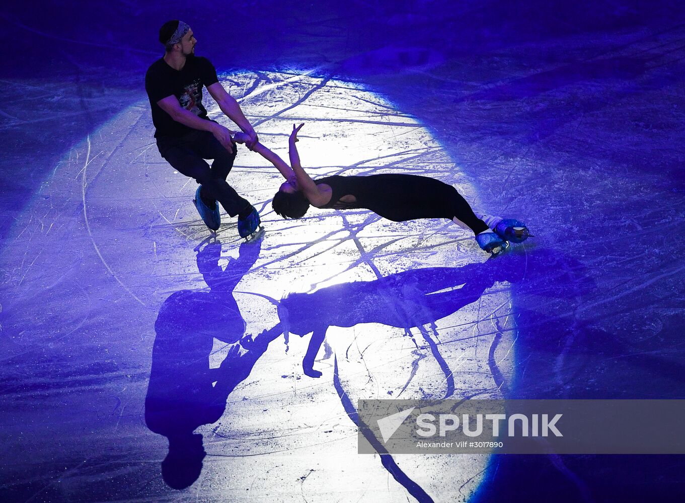 European Figure Skating Championship. Exhibition performances