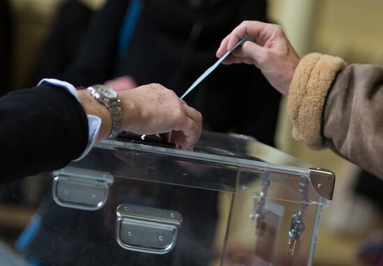 Second round of Socialist Party presidential primary in France