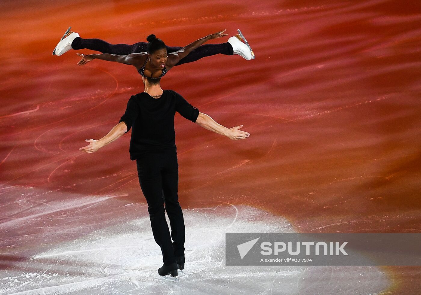 European Figure Skating Championship. Exhibition performances