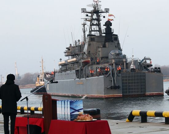 Ceremonial greetings for Aleksandr Shabalin landing ship