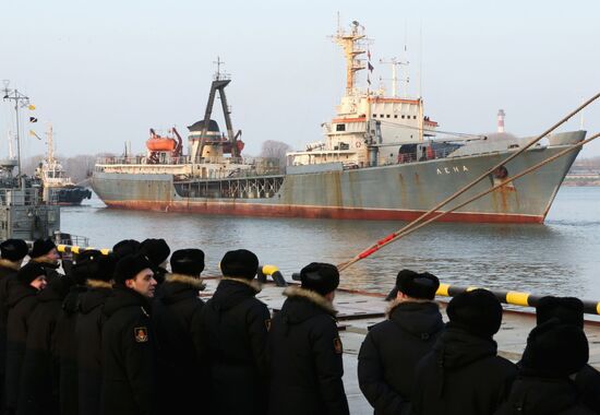 Ceremonial greetings for Aleksandr Shabalin landing ship