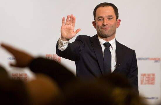 Second round of Socialist presidential primary in France