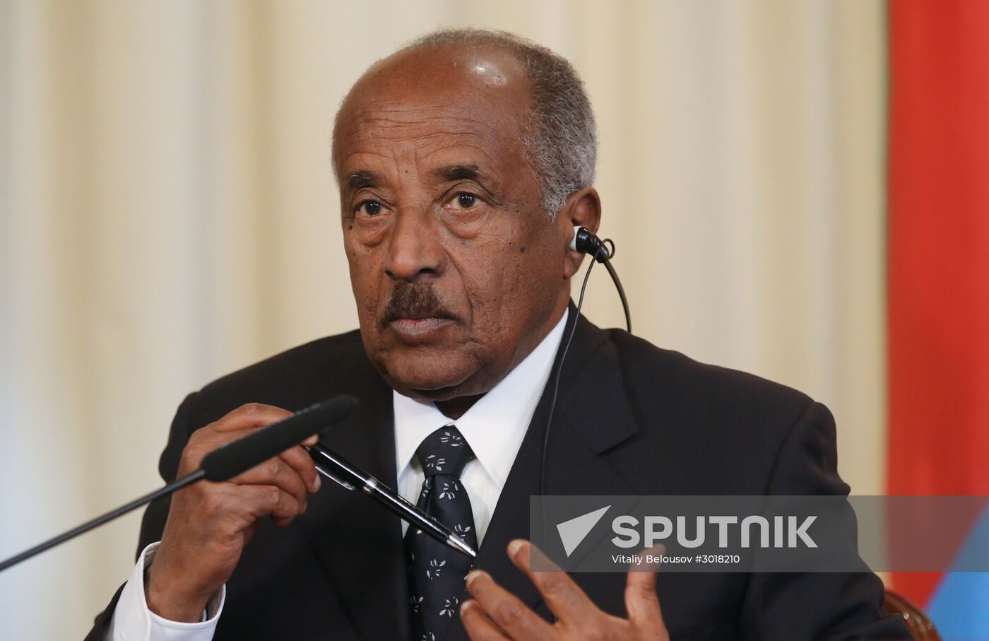 Russian Foreign Minister Sergei Lavrov meets with his Eritrean counterpart Osman Saleh