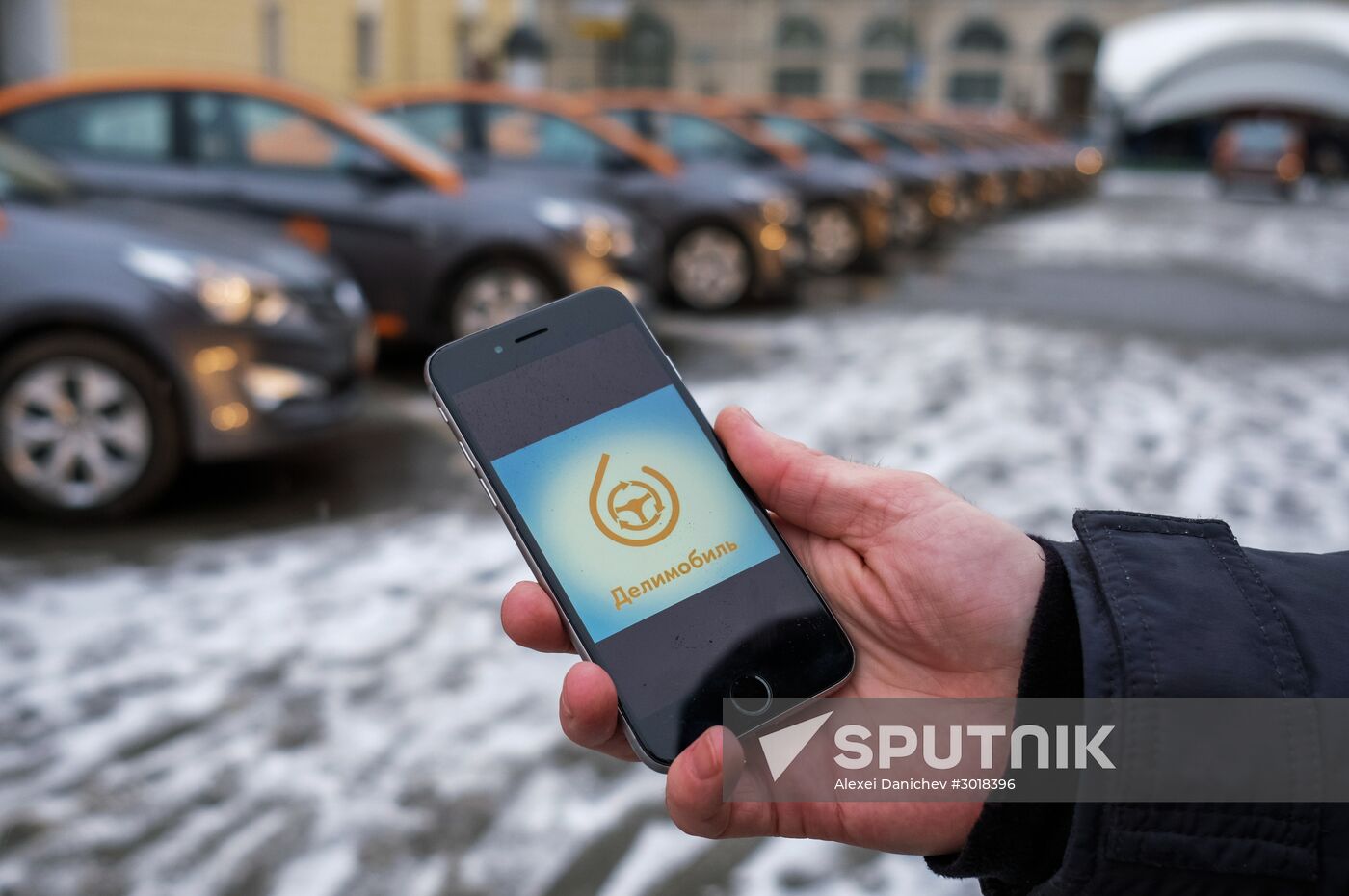 Launching delimobil carsharing service in St.Petersburg