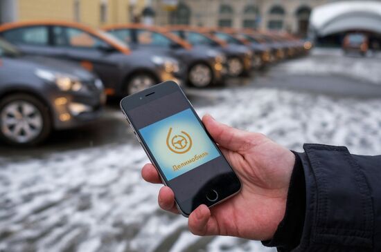 Launching delimobil carsharing service in St.Petersburg