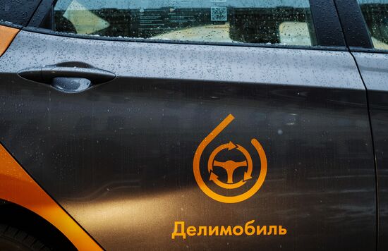 Launching delimobil carsharing service in St.Petersburg