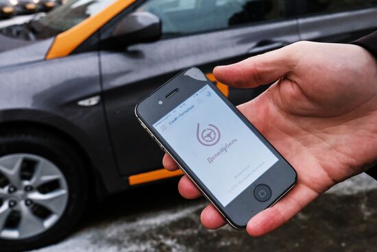 Launching delimobil carsharing service in St.Petersburg