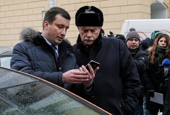 Launching delimobil carsharing service in St.Petersburg