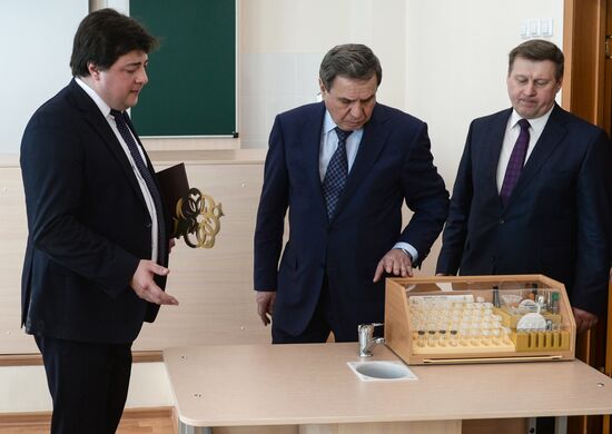 New school opens in Novosibirsk
