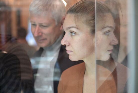 St. Petersburg Ladies Trophy tennis tournament participants visit Fabergé Museum